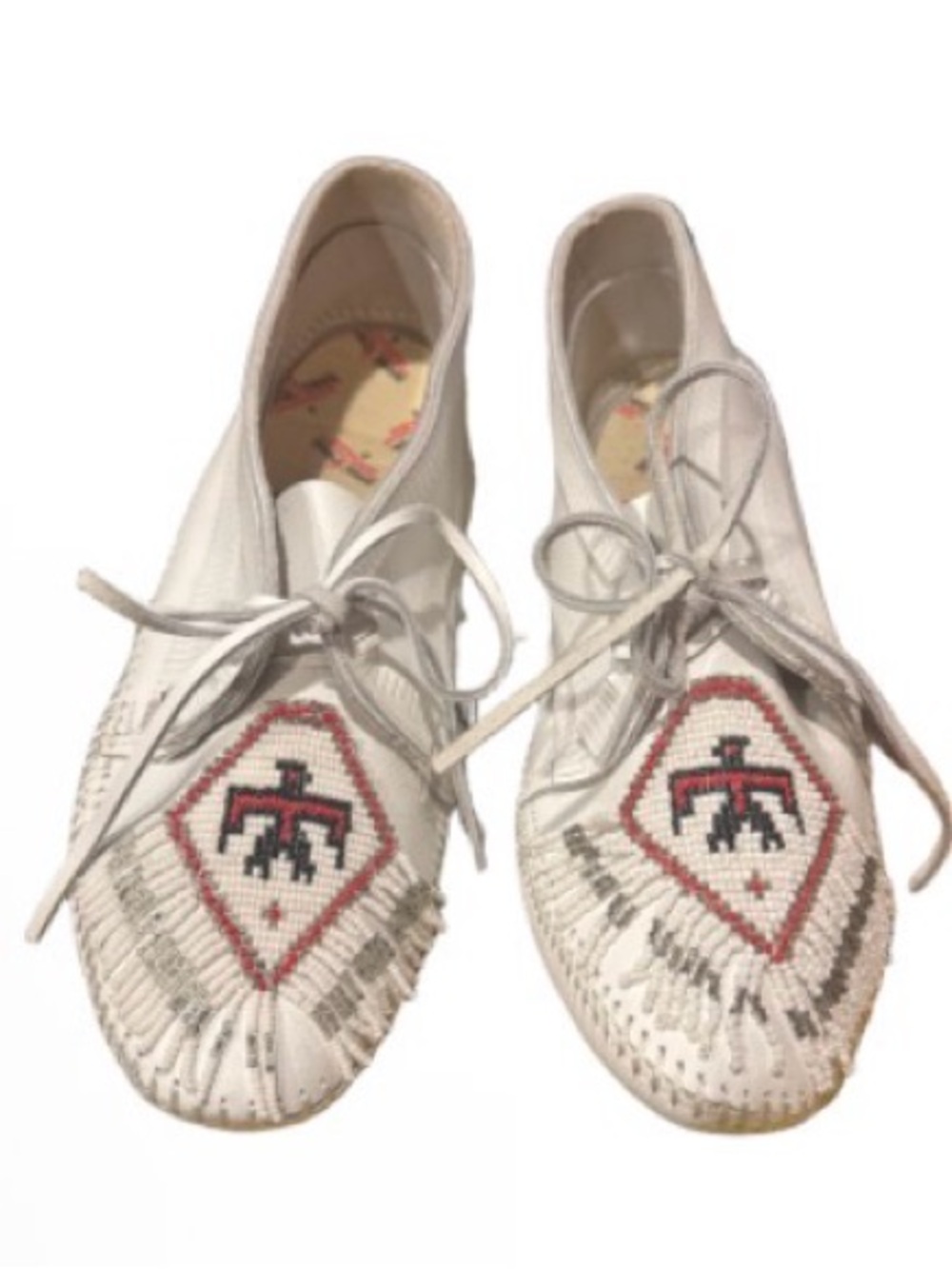 Minnetonka White Beaded Thunderbird Lace-Up Moccasins booties
